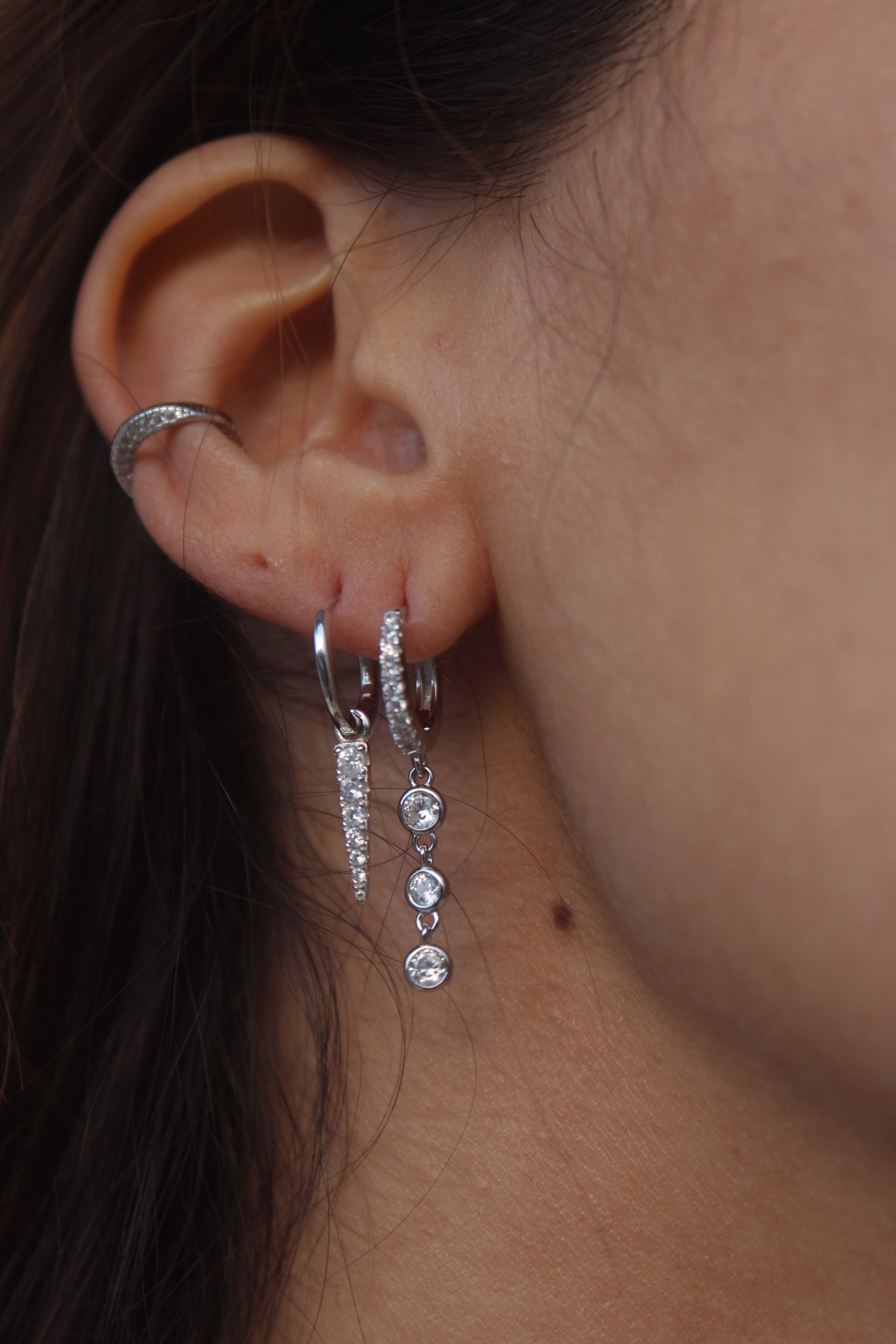 Argolinha com Ponta Cravejada de Zircônia